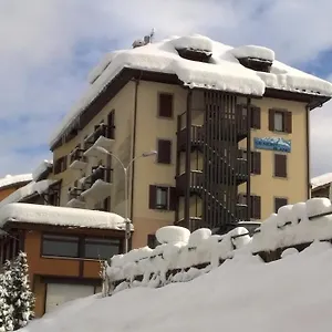 https://le-montblanc-flumet.hotels-rhonealpes.com