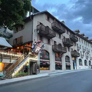 Des Alpes - Skiers & Bikers Hotel