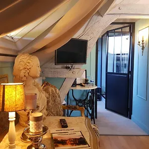 https://la-perle-secrte.hotels-rhonealpes.com