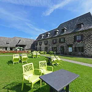 https://azureva-brommat.midi-pyreneeshotels.com